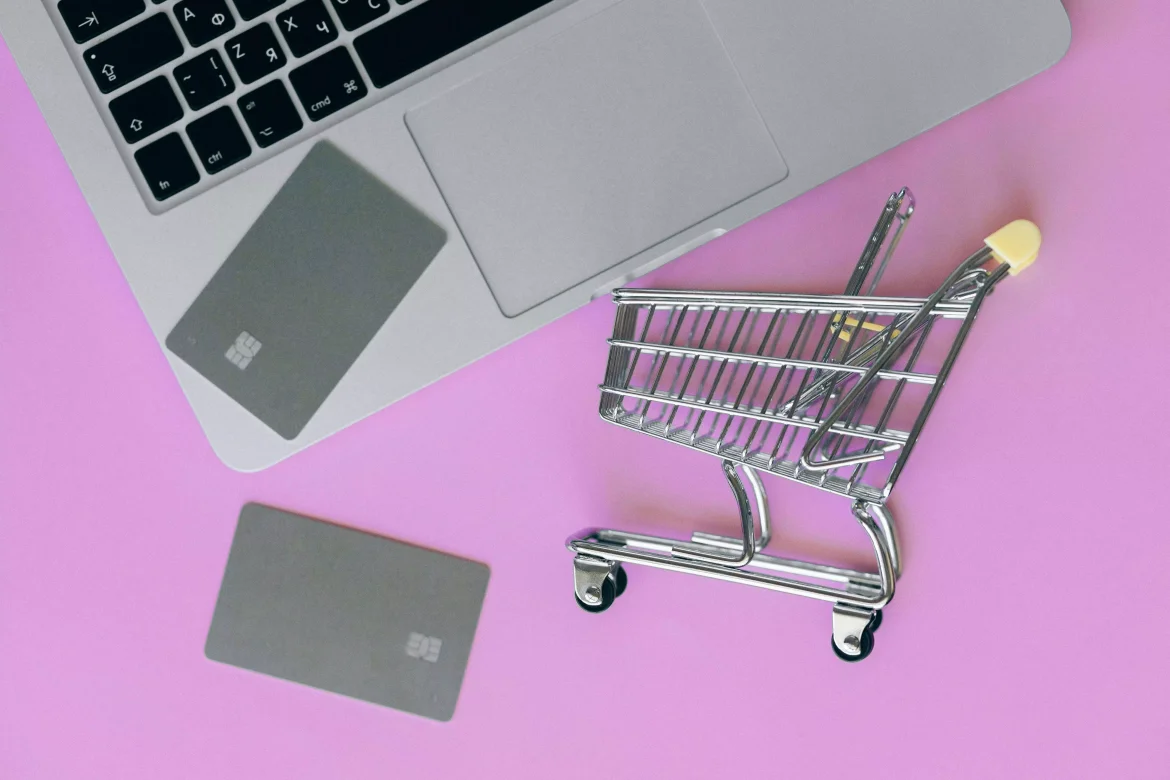 Hybrid Marketplace Layers in Retail and E Commerce